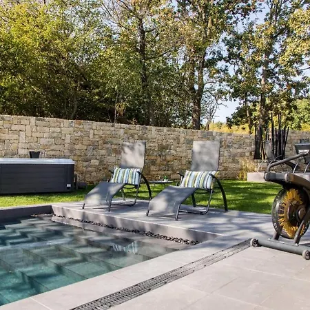 Luxury Vila Laxzuly 3 Bdr With Pool Villa *