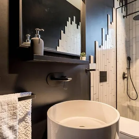 Luxury Vila Laxzuly 3 Bdr With Pool Varna